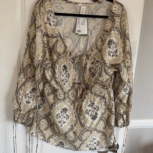 H&M Beige and Black Patterned Blouse